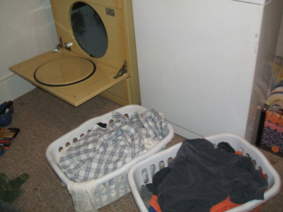 August 14, 2007: Late Night Laundry.